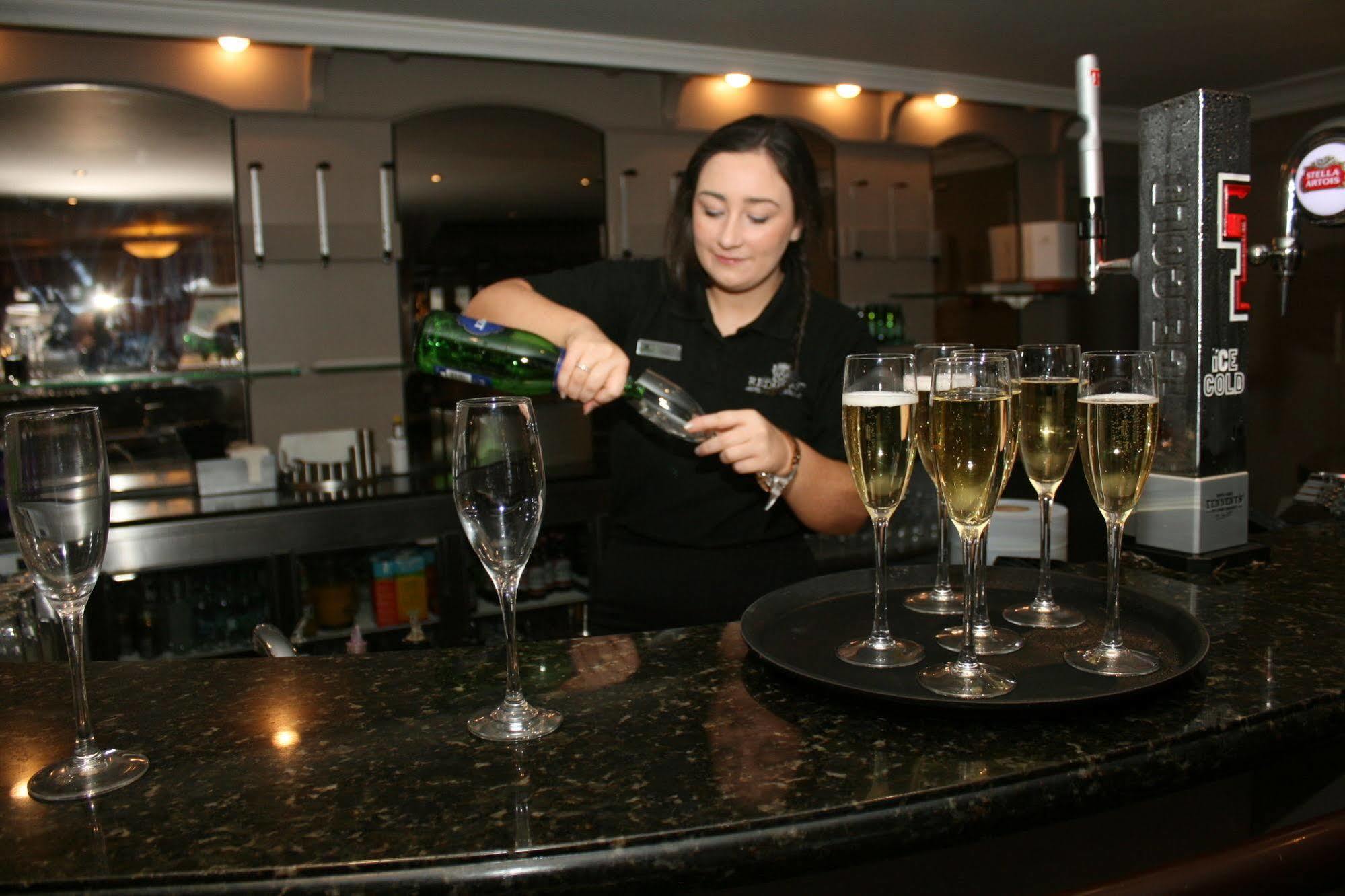 The Redhurst Hotel Glasgow Giffnock المظهر الخارجي الصورة